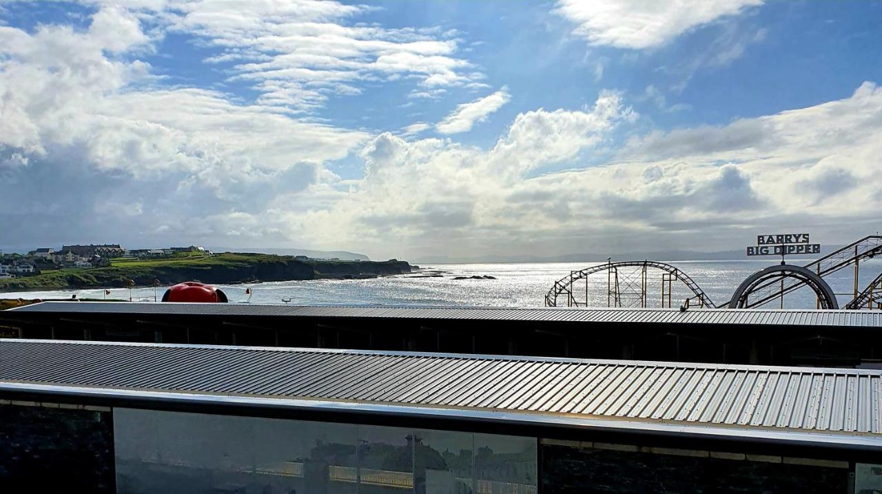 In The Heart Of Portrush - Beautiful Views Apartment Luaran gambar