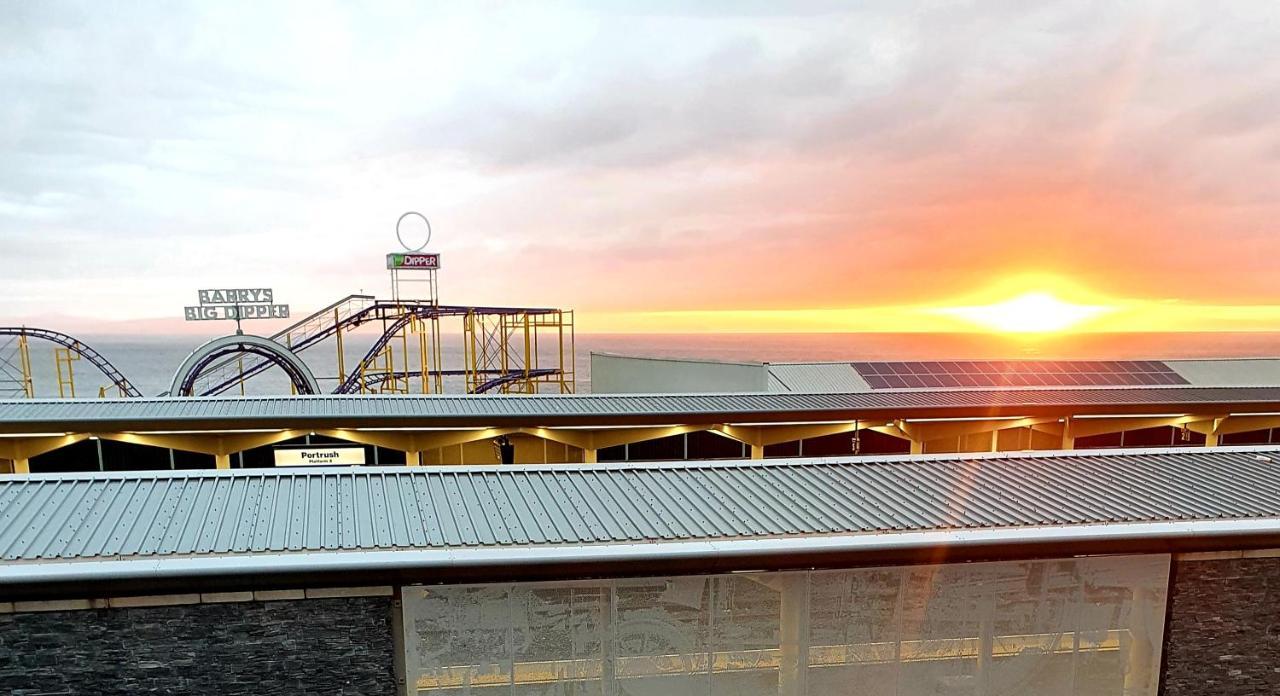 In The Heart Of Portrush - Beautiful Views Apartment Luaran gambar