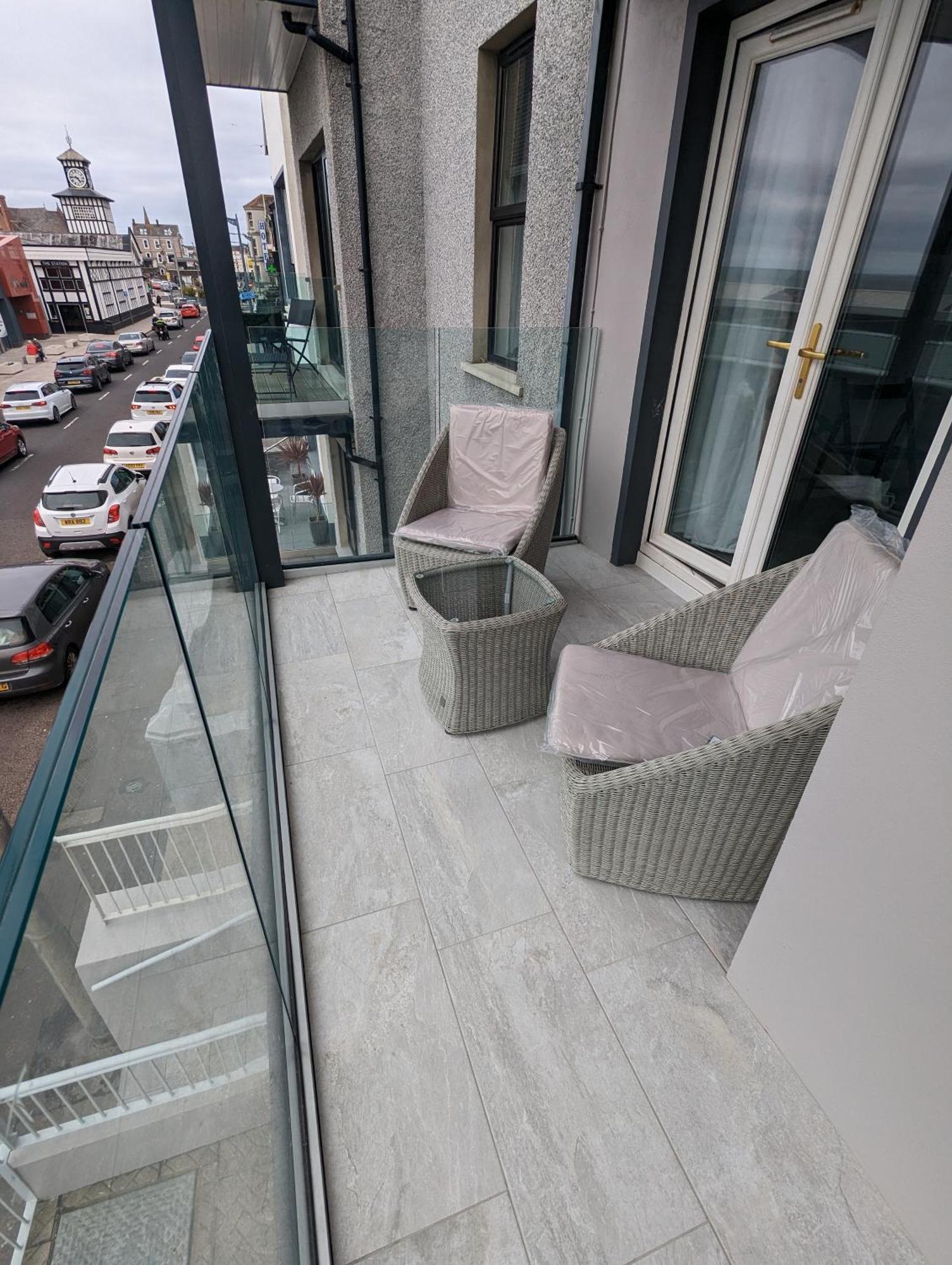 In The Heart Of Portrush - Beautiful Views Apartment Bilik gambar